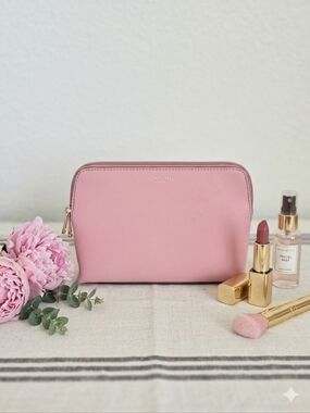 Henri Bendel Pink Cosmetic Case With COA